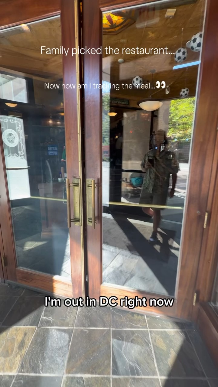 Tracking macros at a restaurant doesn’t have to feel impossible