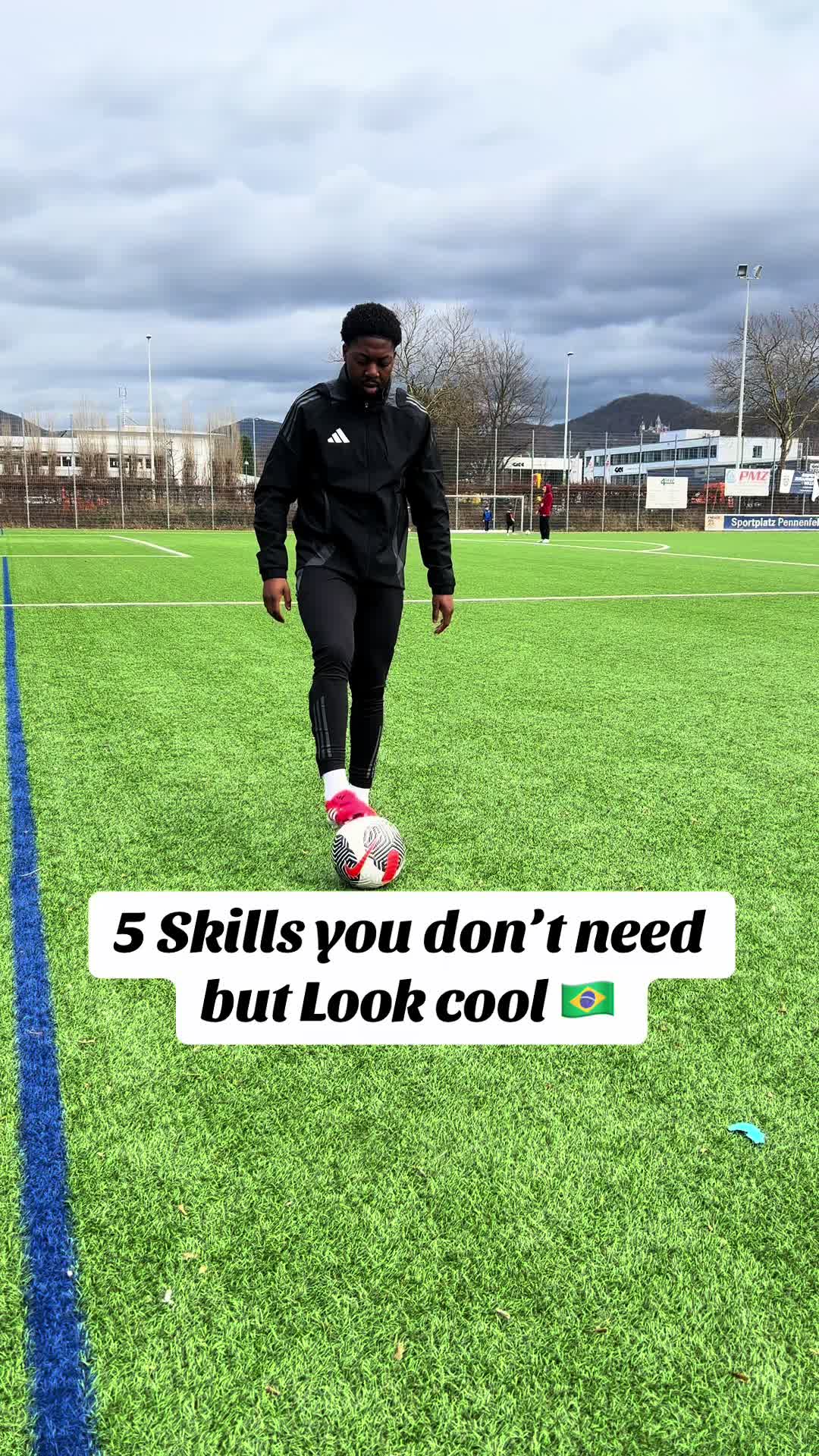 The Last one is the coolest 😮‍💨 #footballtiktok #footballskills #fussball #fyp #soccerskills #ishowspeed