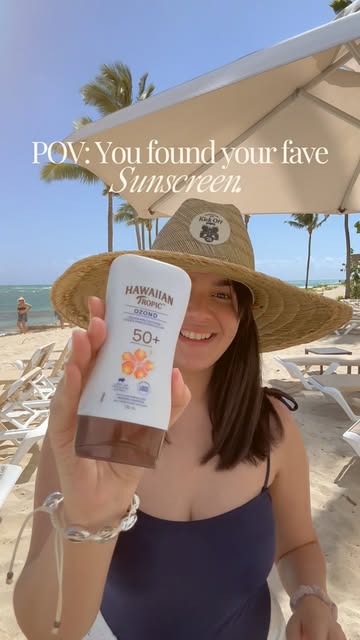 Sun, SPF & a little beach therapy ☀️🌴 #HawaiianTropic #BeachDays #SunCare #TravelContent