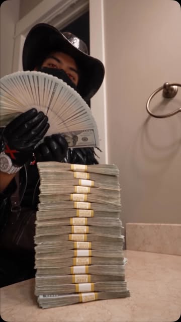 Me dijeron que contara mis bendiciones… 💵 Papi, todavía no termino. 😂🤠💎#viral