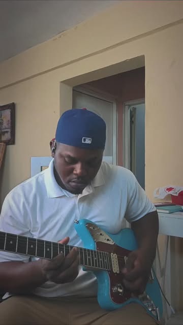 🔥 Cuando la presencia te toca, la guitarra se convierte en voz. Hoy me fui con “Danzaré” de Averly Morillo, una canc...