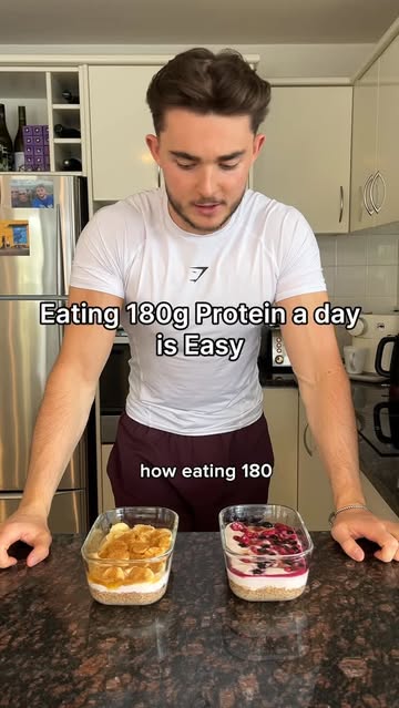 65g in each btw, just made two examples. Give it a go it’s super convenient and tastes minttt #highproteinbreakfast #...