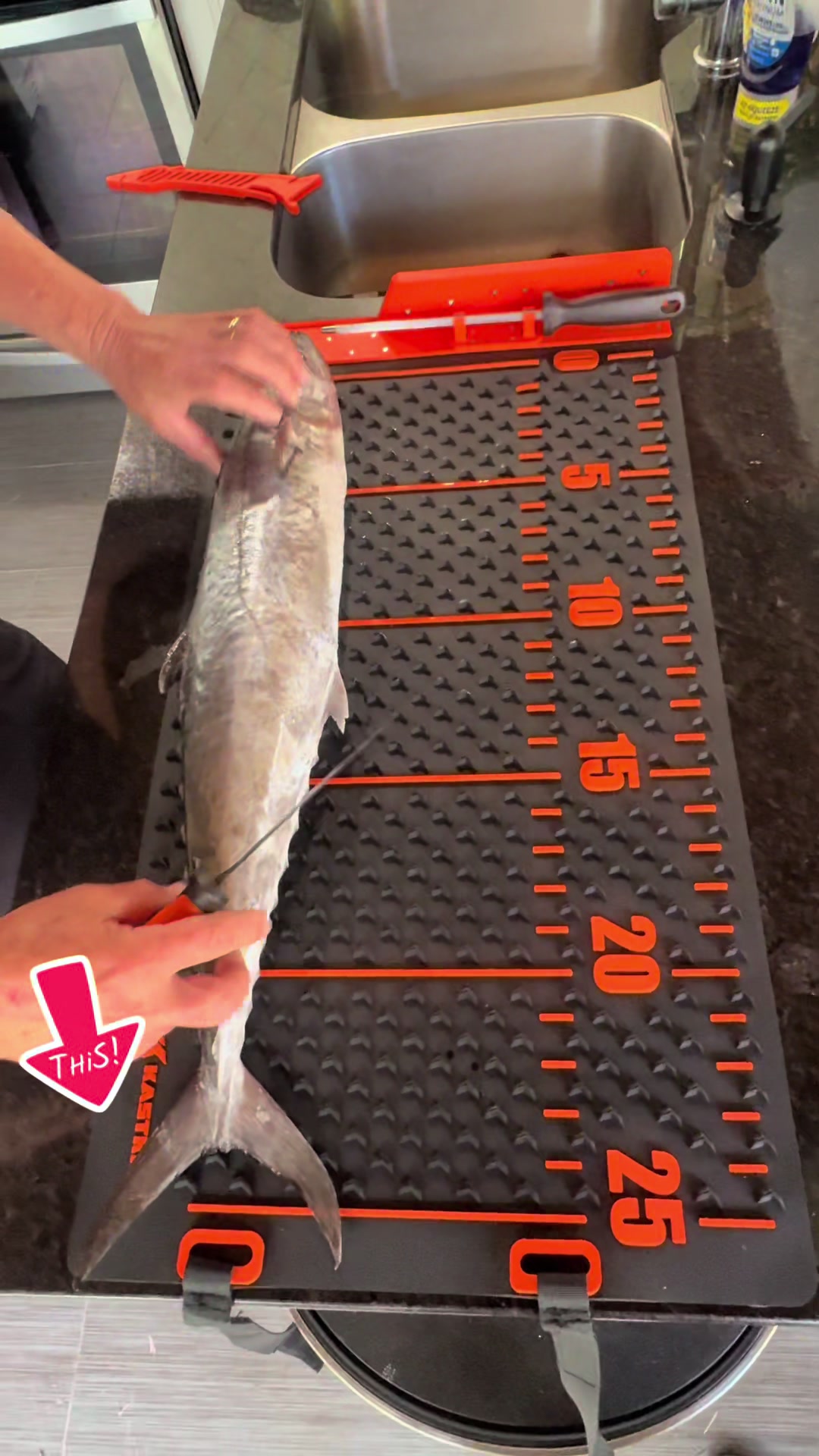 Tabla de Medición para Pesca KastKing con Cuchillo y Afilador #pesca #tiktokshop #fishing #tiktok #tokallofishing