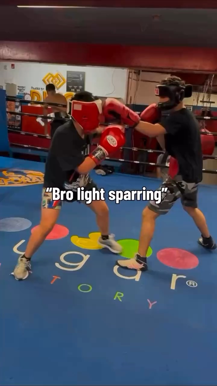 Light sparring 😳🤣