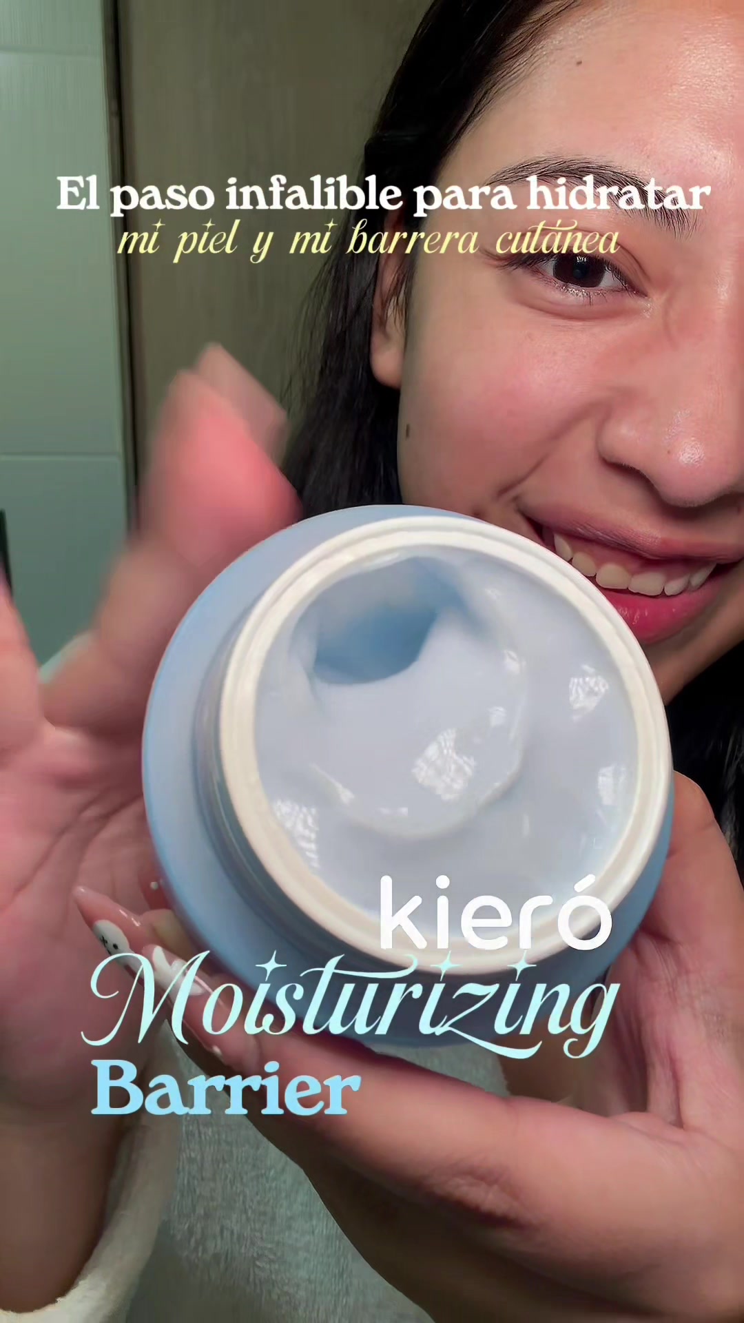 Si estás buscando una crema hidratante que además de ayude a calmar y cuidar tu barrera cutánea, prueba la moisturizi...
