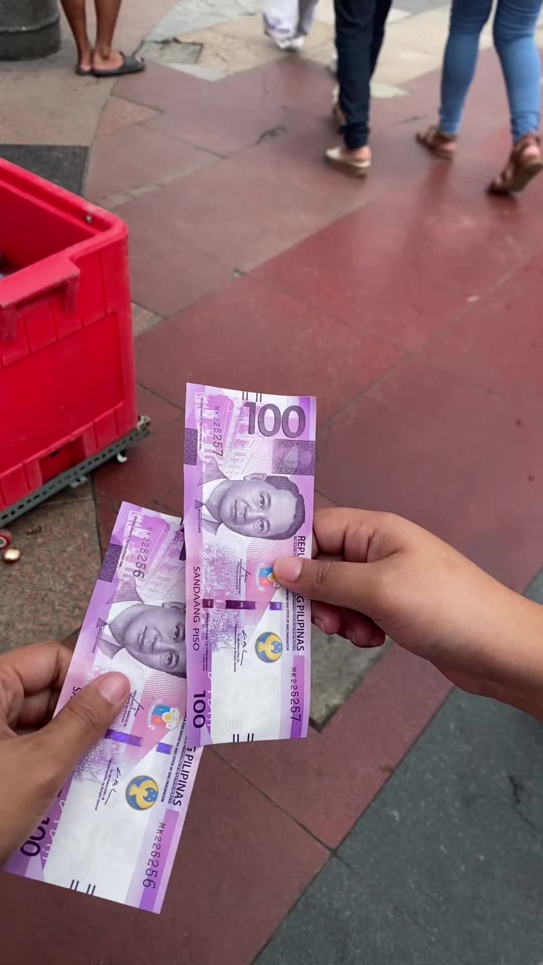 Tara sa QUIAPO! 🤭 #streetfood #quiapofoodtrip #quiapostreetfood #quinta #quiapomanila