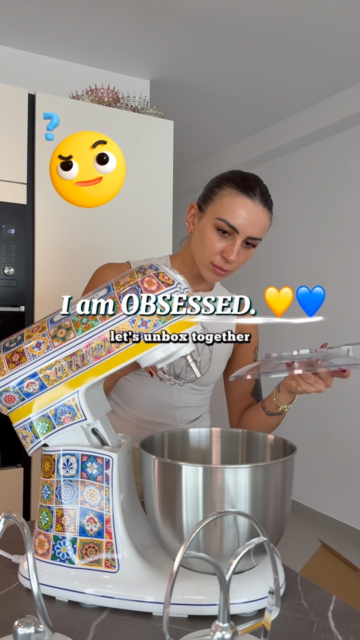 Unboxing day with my dream mixer! The Ariete Positano is not only a show-stopping beauty—it’s POWER, VERSATILITY, and...