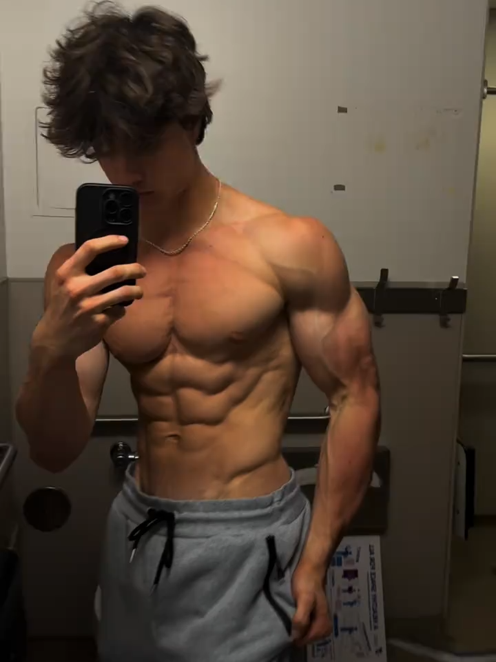 @griffin.winship_ #fyp #gym #abs #fit #fitmen #foryoupage #asthetic #men
