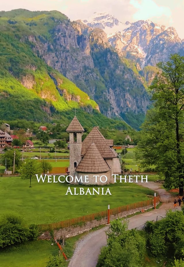 📍Theth, Albania 🇦🇱 Sur un coup de tête, 2 jours avant mon départ, j’ai acheté des billets d’avion 🛫 pour aller pa...