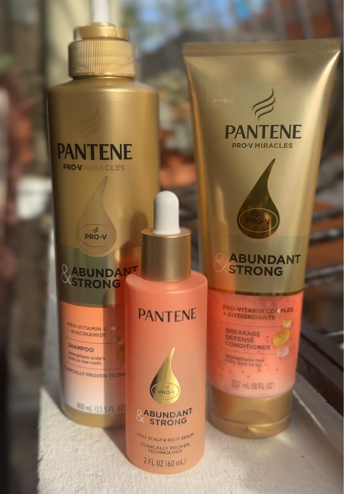 I loved this combo. Just the perfect trio for a good hair maintenance. Cleanser, conditioner and a daily scalp & root...
