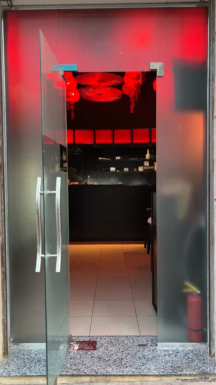 fresh sushi at sushithaï oran