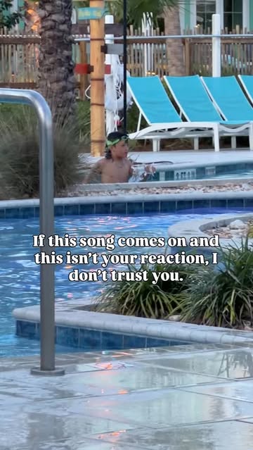 Will scream this @ellalangleymusic song anywhere when it comes on 🤣. Especially the lazy river at @margaritavillecot...