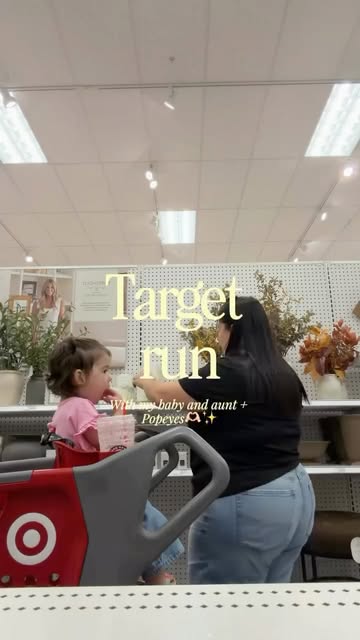 Target run!🎯 ✨🩷 . . . . . . . . #girlmom #MomLife #momcontent mamalatina #contentcreator slowmorning #reeldeprueba