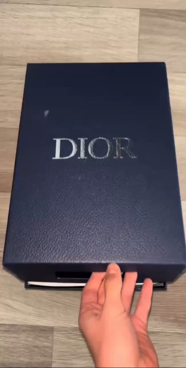 Unboxing Dior B30