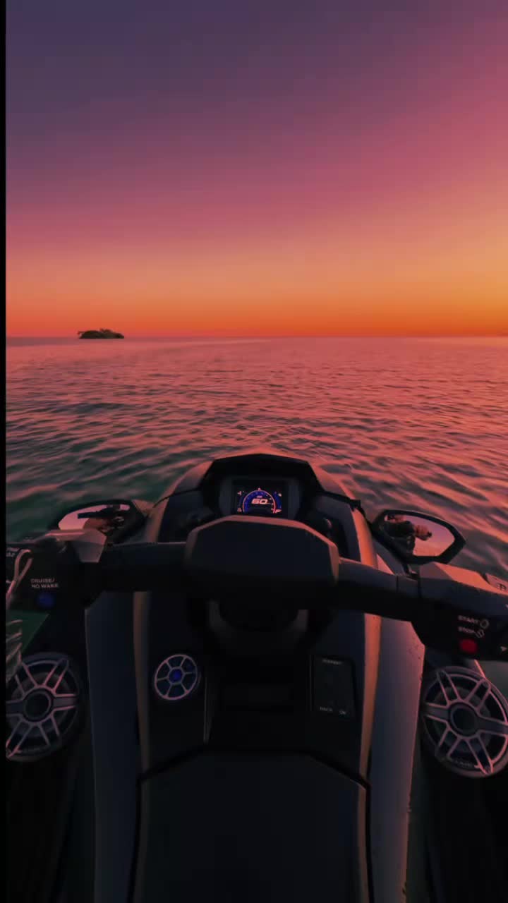 Che Gevara #housemusic #ete #republication #jetski #sunset