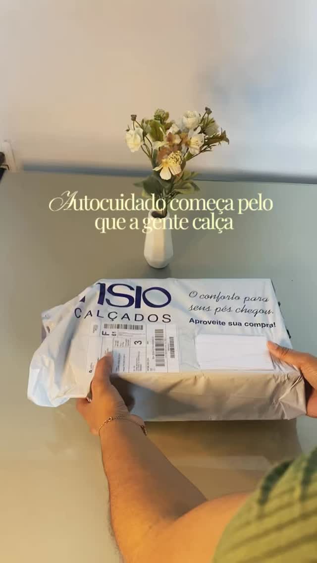 Gente, olhem que achado essa sandália! Confortável e super estilosa. Meu cupom LUZI dá um desconto especial. ✨ #autoc...
