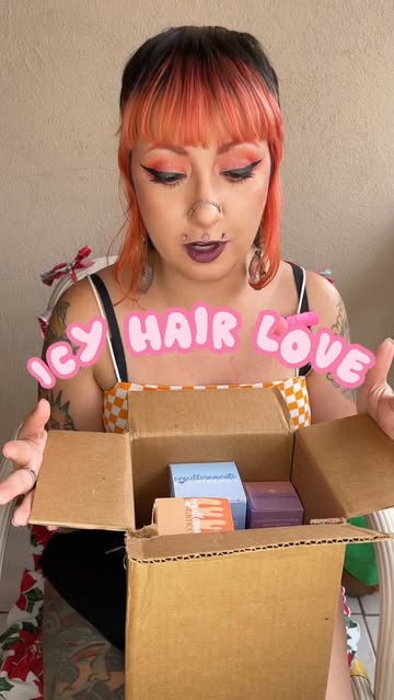 Unboxing de @icyhairlove 💖 Y sí… ahora soy embajadora oficial de la marca ✨ Se vienen muchas cosas lindas ✨ #IcyHair...