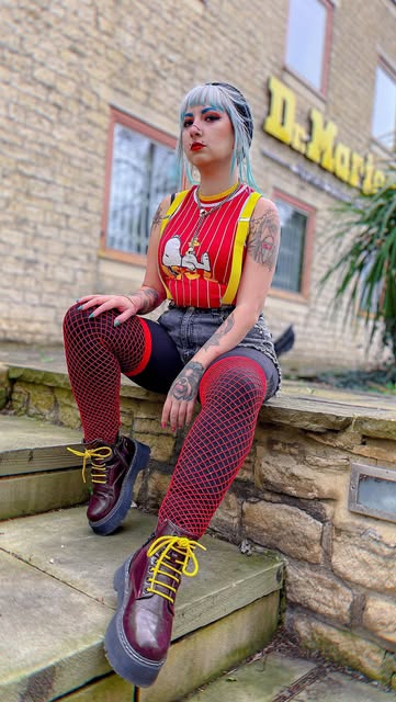 Come with me to the @drmartensofficial factory and outlet store ❤️🥰 #punkgirl #punkstyle #mohawk #oi #ska #rudegirl...