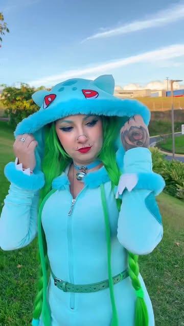 Bulbasaur energy, main character mode for @animacon.cr 🌱✨ Who should be my next Pokémon Cosplay? 👀 Costume & Wig by...
