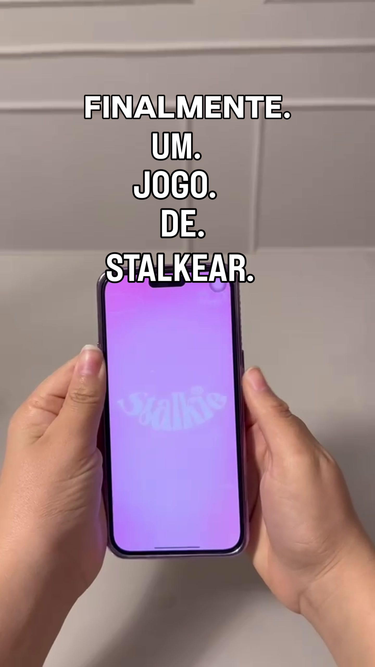 Finalmente um jogo de stalkear! 👀✨ #stalkie #gaming #mobilegame #fyp #viral