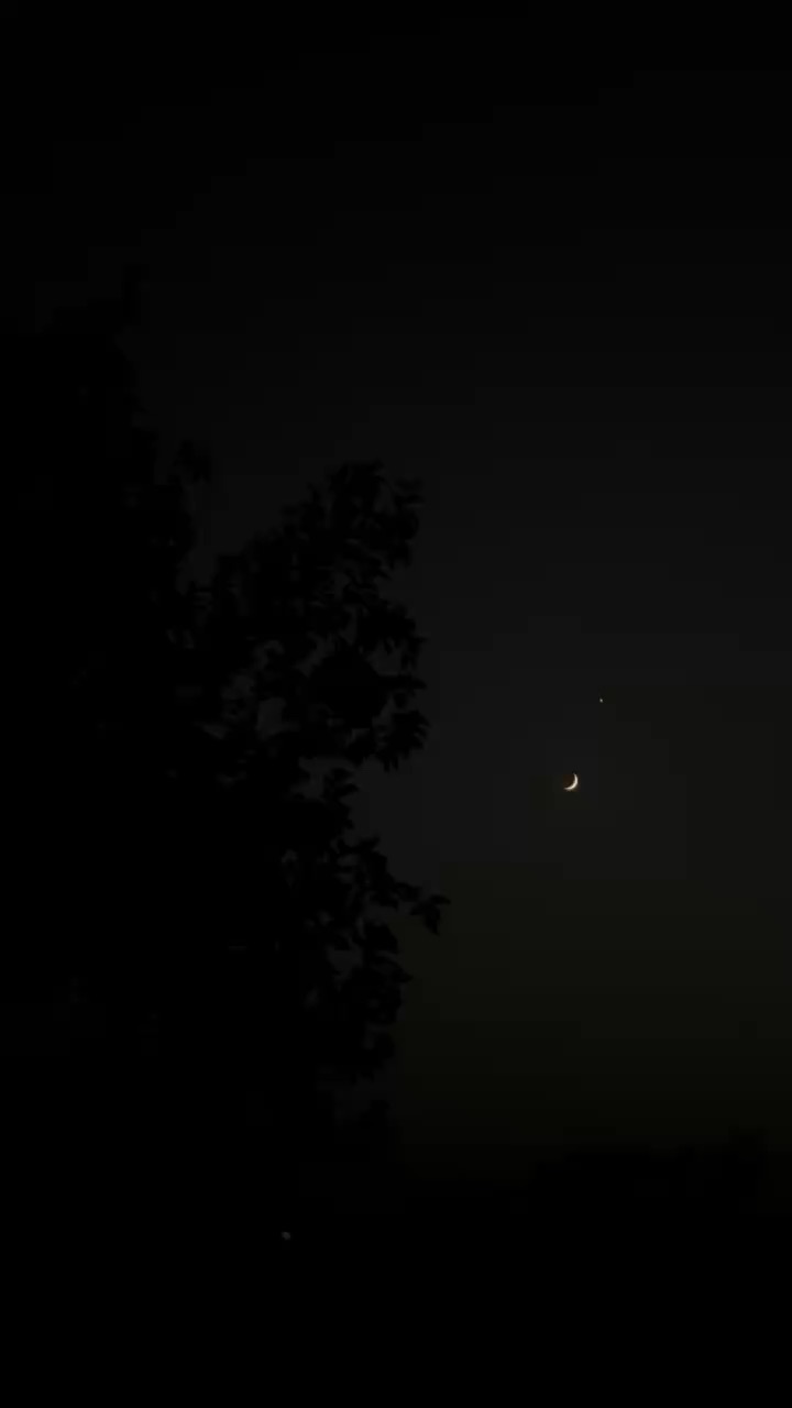 The moonlight in hometown