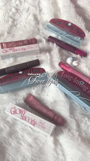 Unboxing these gorgeous Fwee lip products 💕🎀 Had to swatch the shades on my hand because they’re SO pretty 😭✨ Whic...