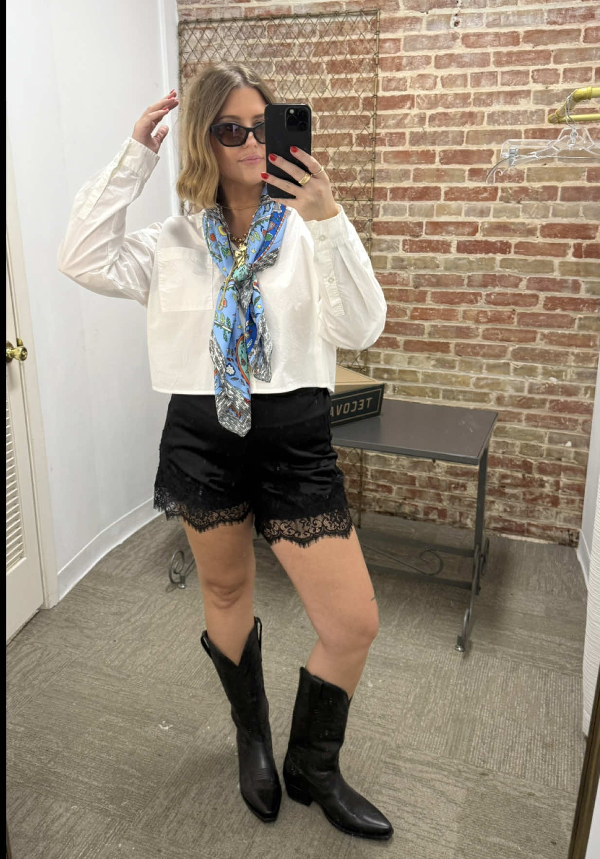 style an outfit with me at work! @Reeds1905 🤸‍♀️🤸‍♀️ peep the new profile pic #xyzbca #ootdinspo #fashioninspo #acc...