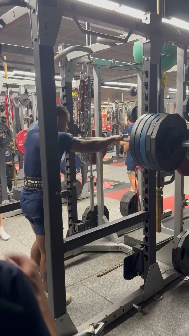 Max Squat 515