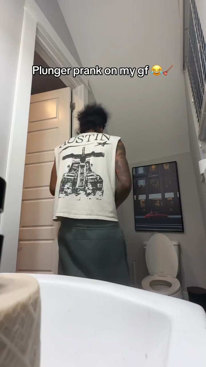 Pranking my girlfriend