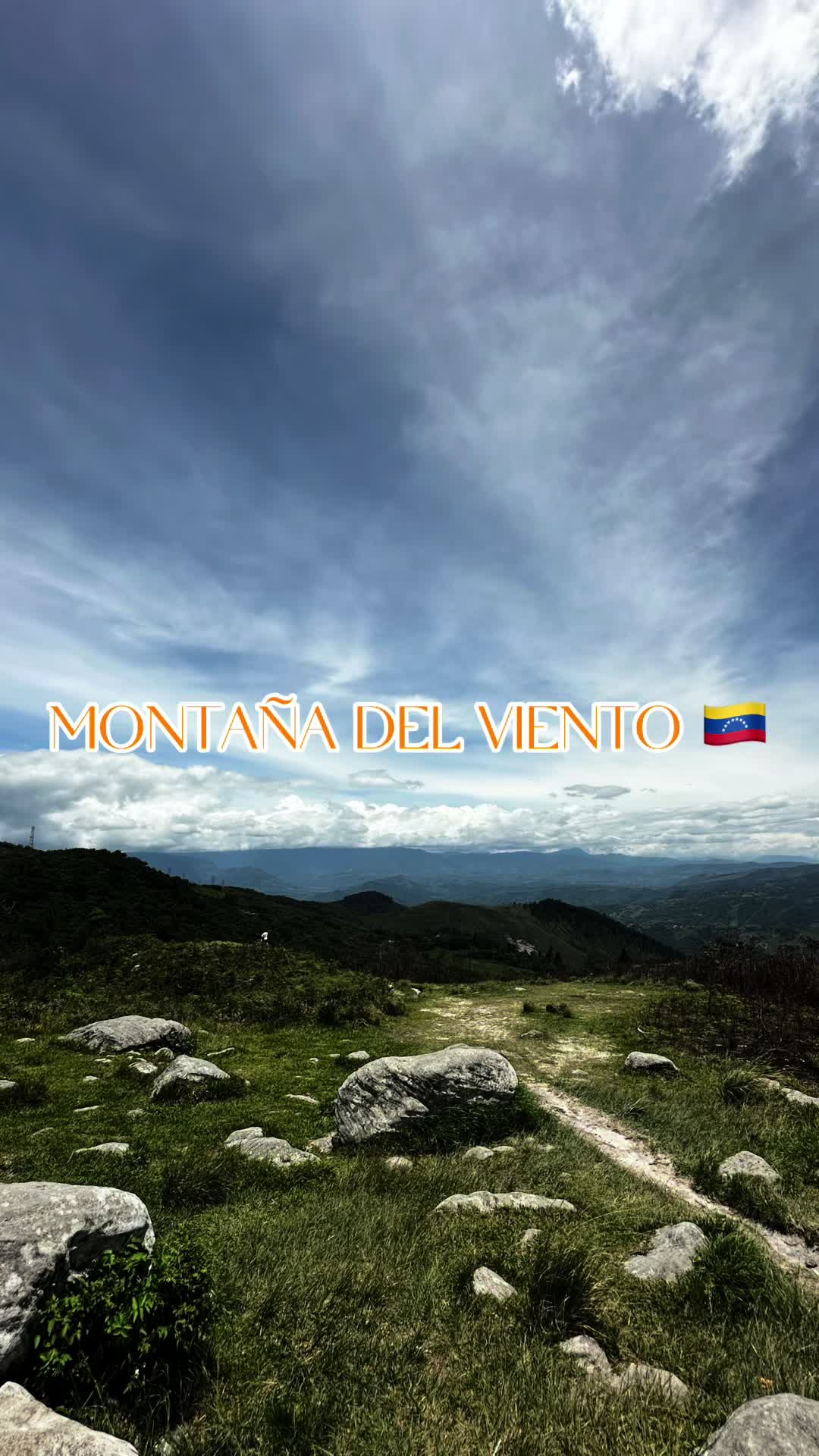 Fui a la Montaña del Viento o Loma del Viento (e’ lo mismo). Quedé encantada desde que llegué, porque sientes una tra...