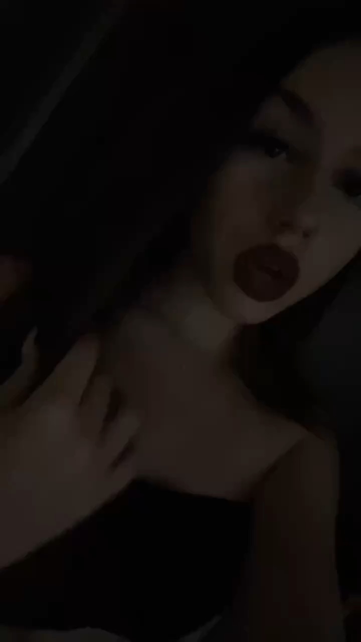 💋