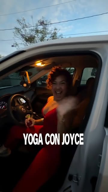 primera vez de joyce haciendo yogaaaa, estuvo espectacular <3 te amo bb @_joyceevazzquez y gracias @kianamartinez_ po...