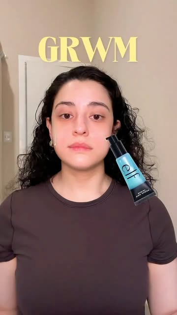 Ok peroooooo... ¿podemos hablar de este combo? El primer de Power Grip literalmente agarra el maquillaje todo el dia...