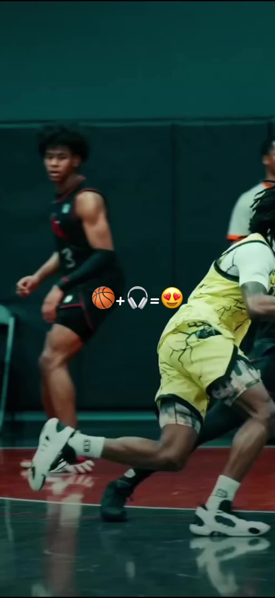 🏀+🎧=😍#basketball #music #love #moment #pourtoi #viral #tiktok #nba #applemusic #mac_kjordan23 @NBA @Apple Music