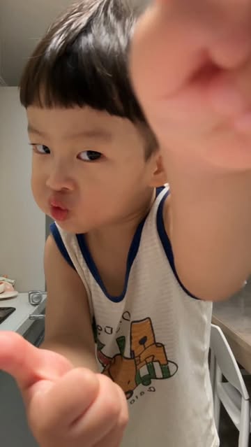 이것도 요즘 유행이던데 이미 지나갔나 #애기 #higgsfieldai #힉스필드 만드는방법은 댓글남겨주세요