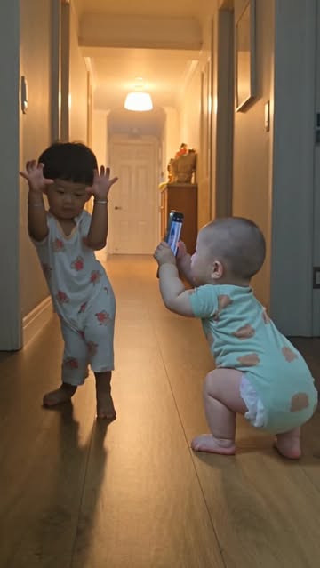 심쿵이 잘쁨이 콜라보 #애기 #아기 #higgsfieldai #baby #힉스필드 만드는법 긍금하시면 팔로우해주시고 댓글남겨주세요(자동아니니 조금기다려주세요)