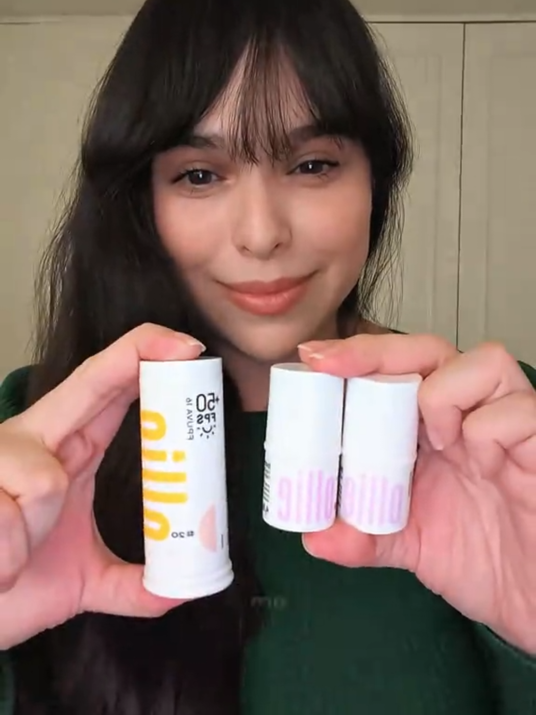Para el maquillaje prefiero algo rápido, natural y que cuide mi piel. 🤍 Por eso amo este kit de @Mi Ollie: tengo pro...