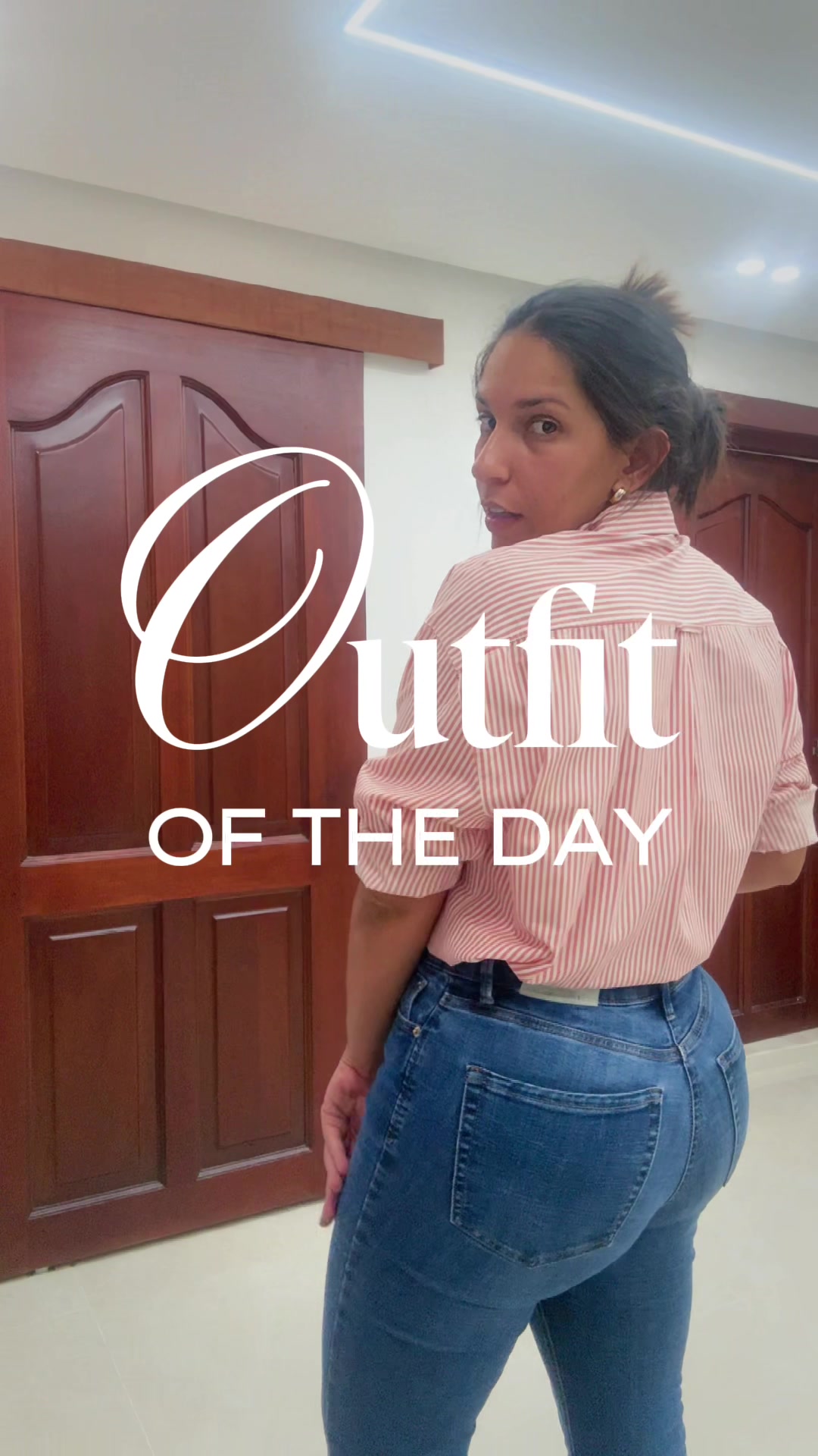 Nos fuimos al cole de mi chiqui!!!👧🏼👩🏻‍🏫🧑‍🧑‍🧒 #CapCut #ootd #momlife #motherhood #outfitoftheday