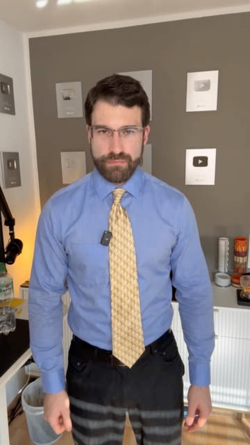 Kommentiere „Person“ und ich schicke dir die Anleitung rüber wie du das auch machen kannst #aicontent #aivideos #aich...