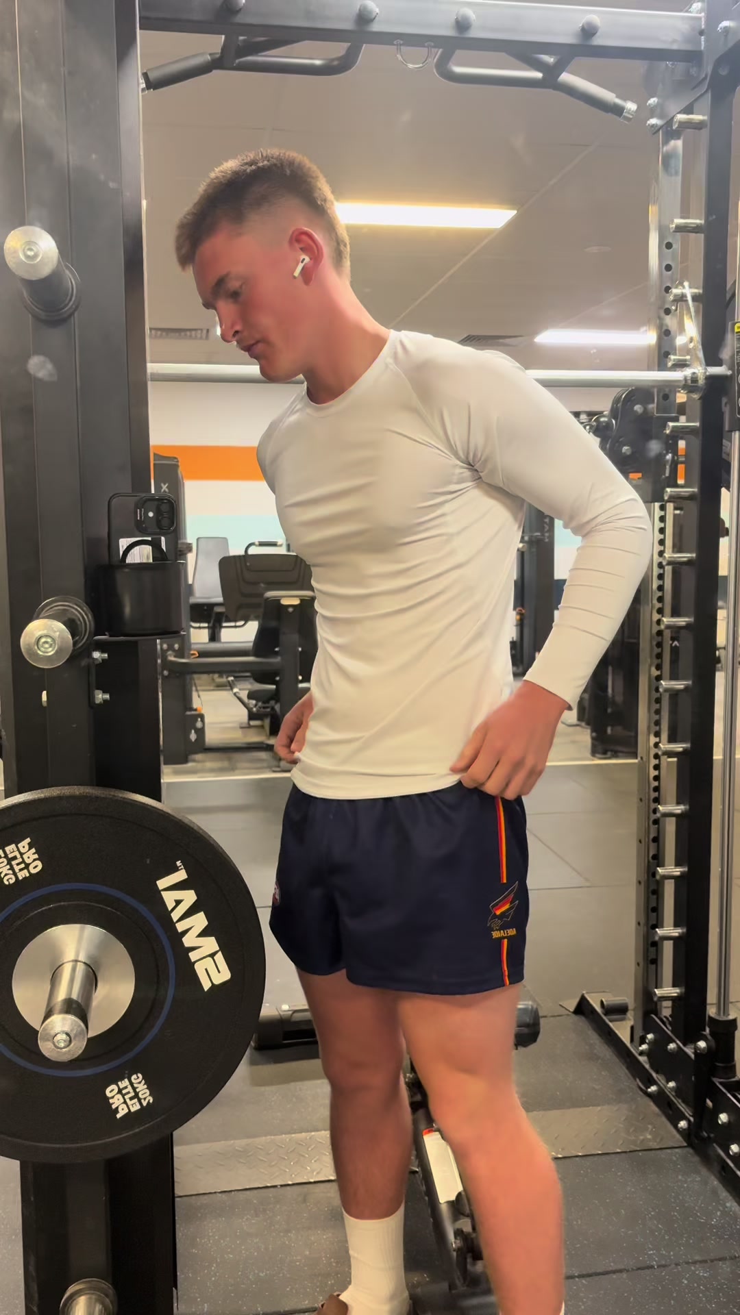 Smith machine shoulder Press is the 🐐, going as heavy as possible while still tryna nail down on the form tho #shoul...