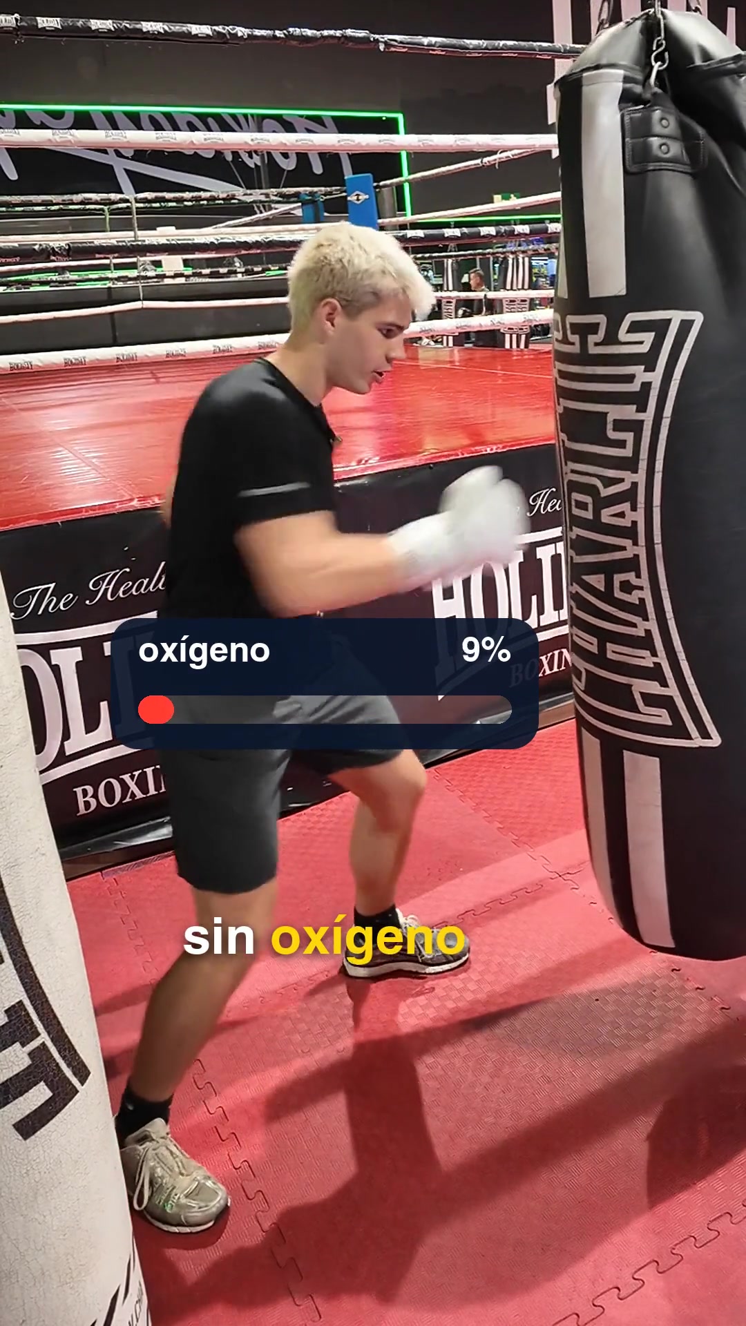Pruébalo en el saco: 10 golpes guardándote el aire y 10 soltándolo, y me cuentas 👇 #boxeo #boxeoamateur #consejosdeb...