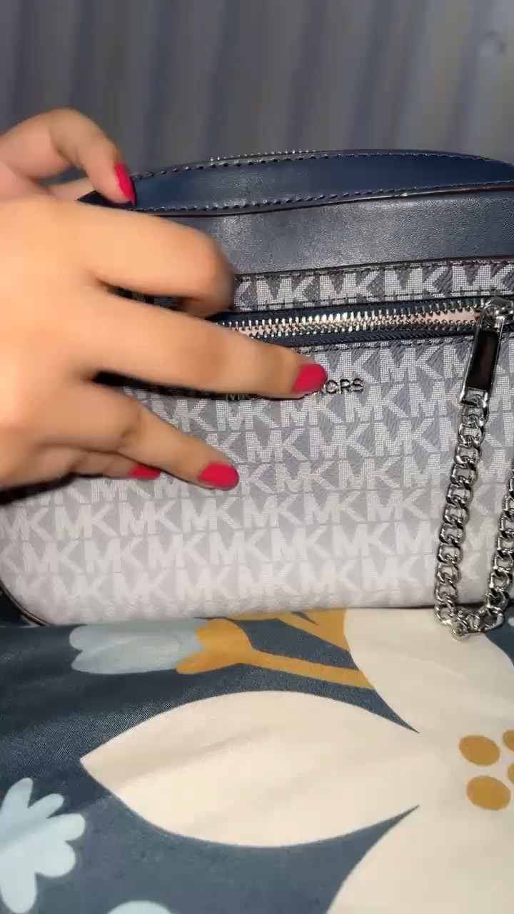 Hand bag fashion