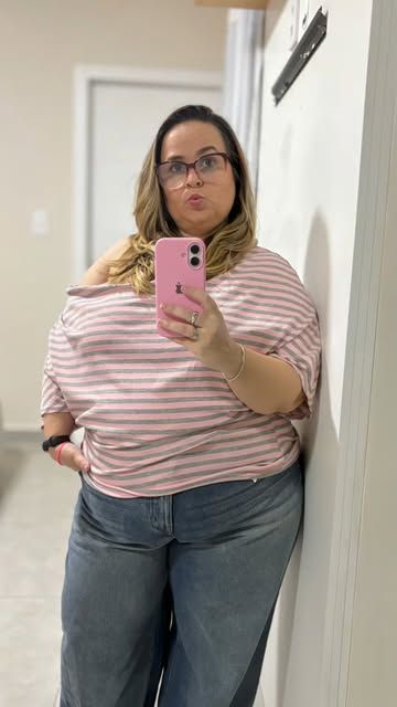 Arrume-se comigo para ir ao cinema com minha pequena 🫶🏻 Essa blusa maravilhosa é da @sheinbrasil E o contorno e blu...