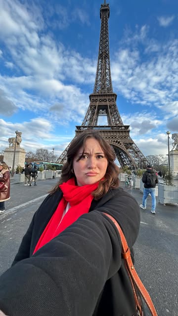 Should Top Priority be the Eiffel Tower or Chipotle? 🇫🇷🌯🥖❤️✨ • • • • • • • #studyabroad #paris #florence #france...