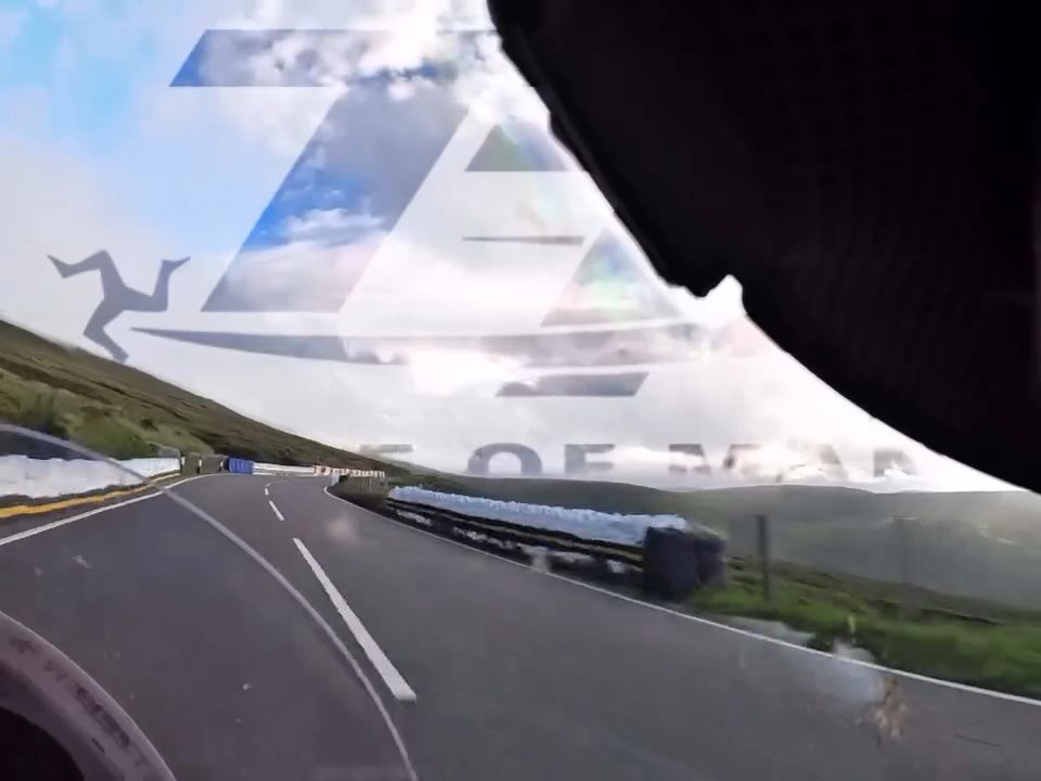 O___Isle_of_Man_TT___é_uma_das_competições_mais_perigosas_e_lendárias_do_motociclismo_mundial._Realizado_nas_estradas_e