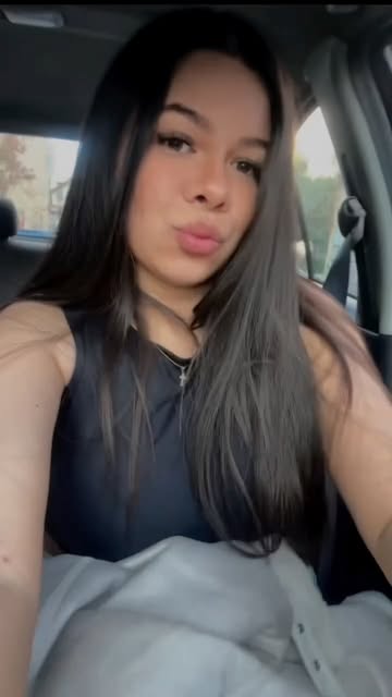 Salidita del domingo comiendo ricooo y aprovechando el sol ☀️🌇🥰 . . . . #grwm #jeans #venezolana #trend #comidavene...