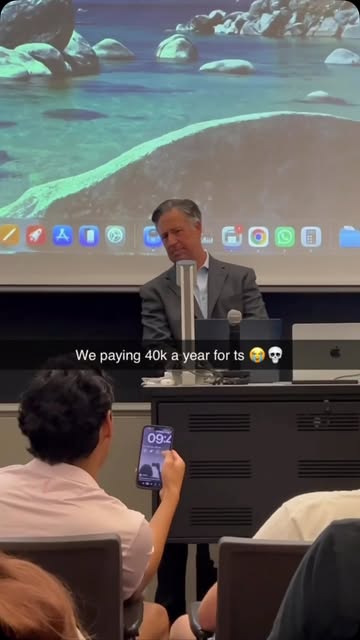 Bro really thought he was slick being on his phone 😭 #college #nyc #higgsfieldpartner @higgsfield.ai