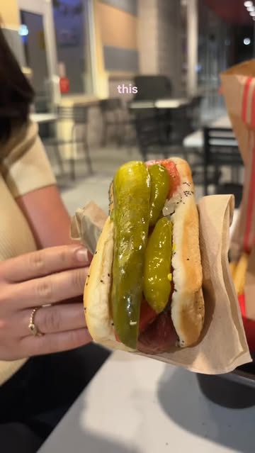 I love it 🩷 @portilloshotdogs #partnership #orlandohummingbirds #ugccontentcreator #foodlover