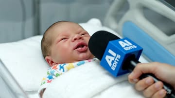 O bebê recém nascido torce para qual time? #bebe #bebereborn #ia #veo3 #corinthians #palmeiras #flamengo