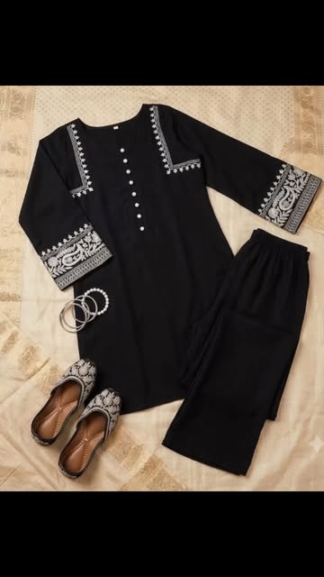 🖤 Black never goes out of style. Serving elegance in every detail ✨ Want this look? Comment “LINK” and I’ll send it...